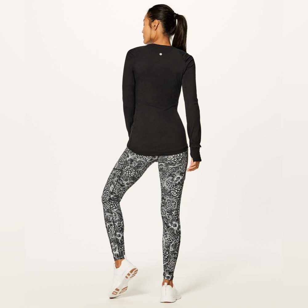 Lululemon Extra Mile Long Sleeve Black Top Size 4 - Picture 3 of 9